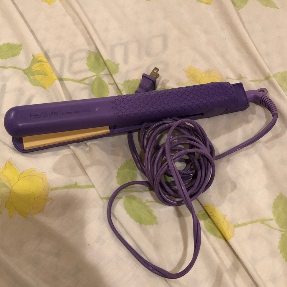 HerStyler Flat Iron Straightener